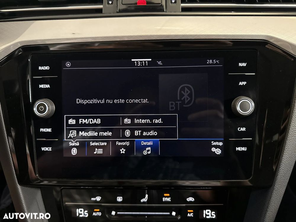 Volkswagen Passat - 21