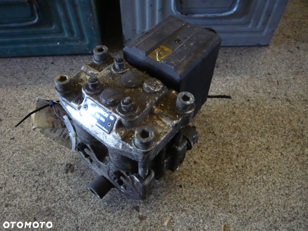 pompa hamulcowa abs 0265200048 opel omega - 1