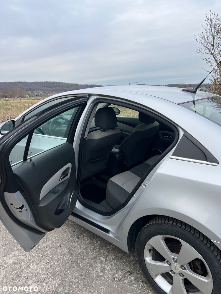 Chevrolet Cruze 1.8 LT+ - 6