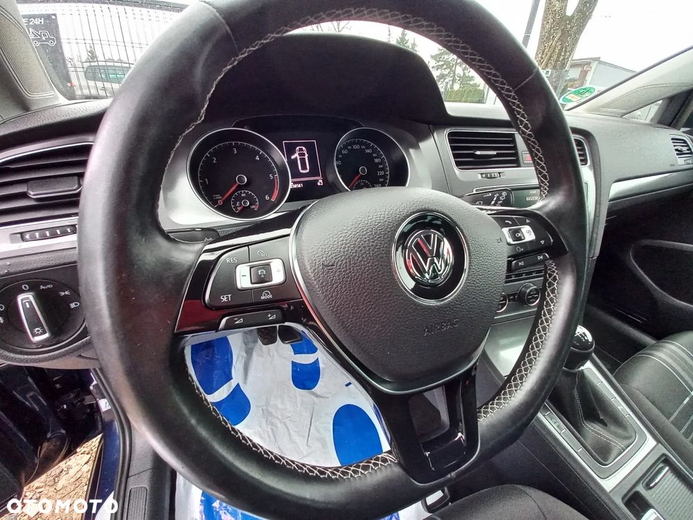 Volkswagen Golf 1.6 TDI BlueMotion Technology Lounge - 23