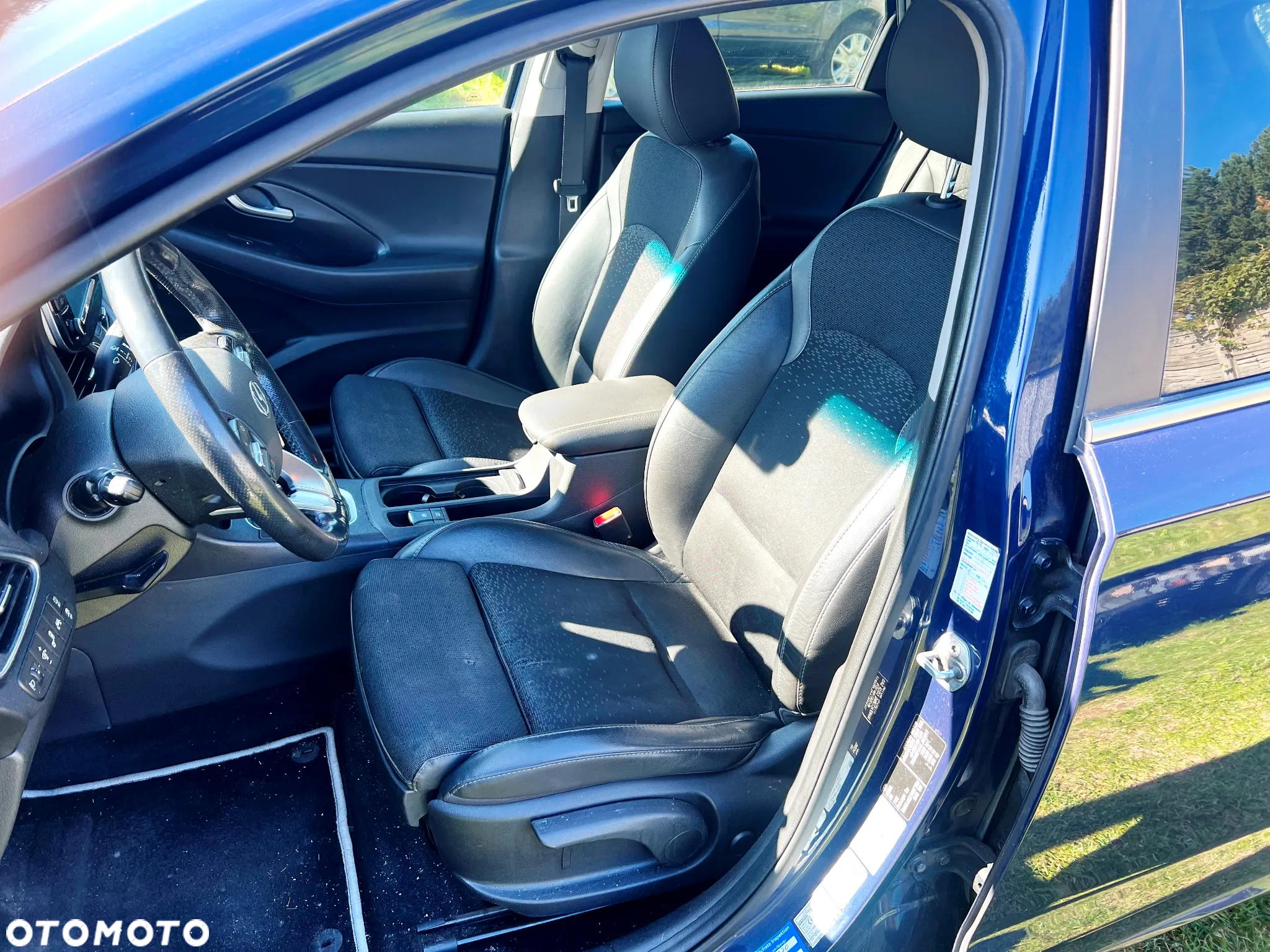 Hyundai i30 1.6 D Premiere Luxury - 13