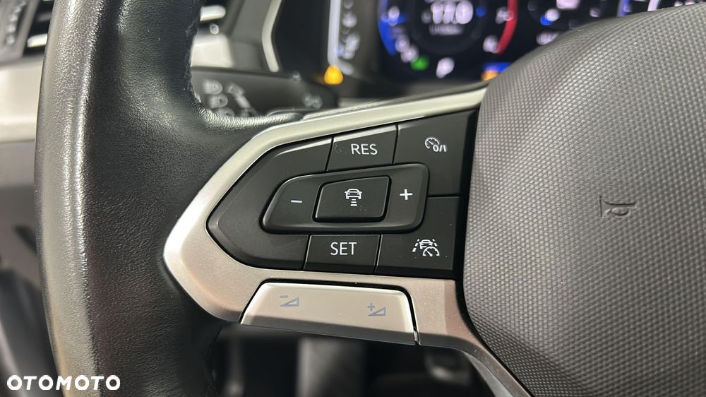 Volkswagen Passat - 24