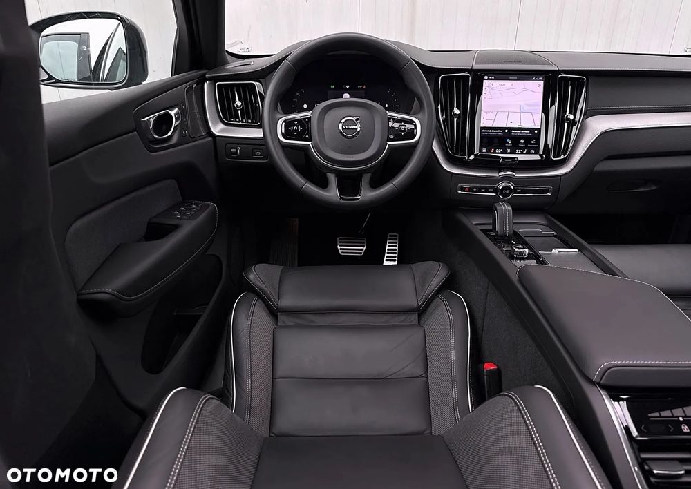 Volvo XC 60 B4 D AWD Plus Dark - 8