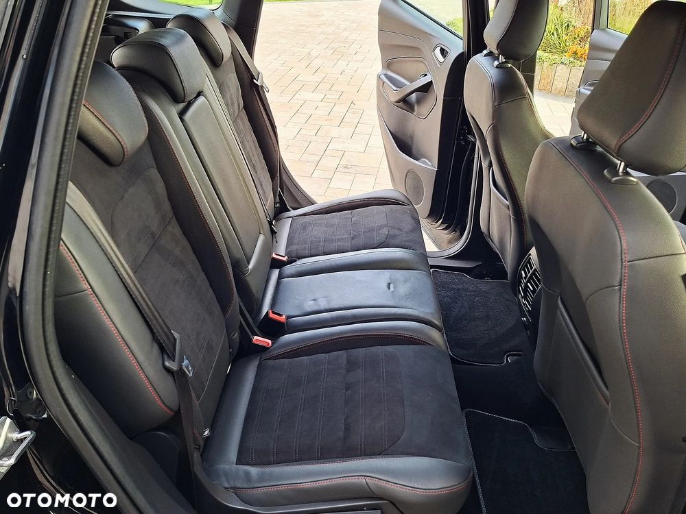 Ford Kuga 1.5 EcoBoost 2x4 ST-Line - 28