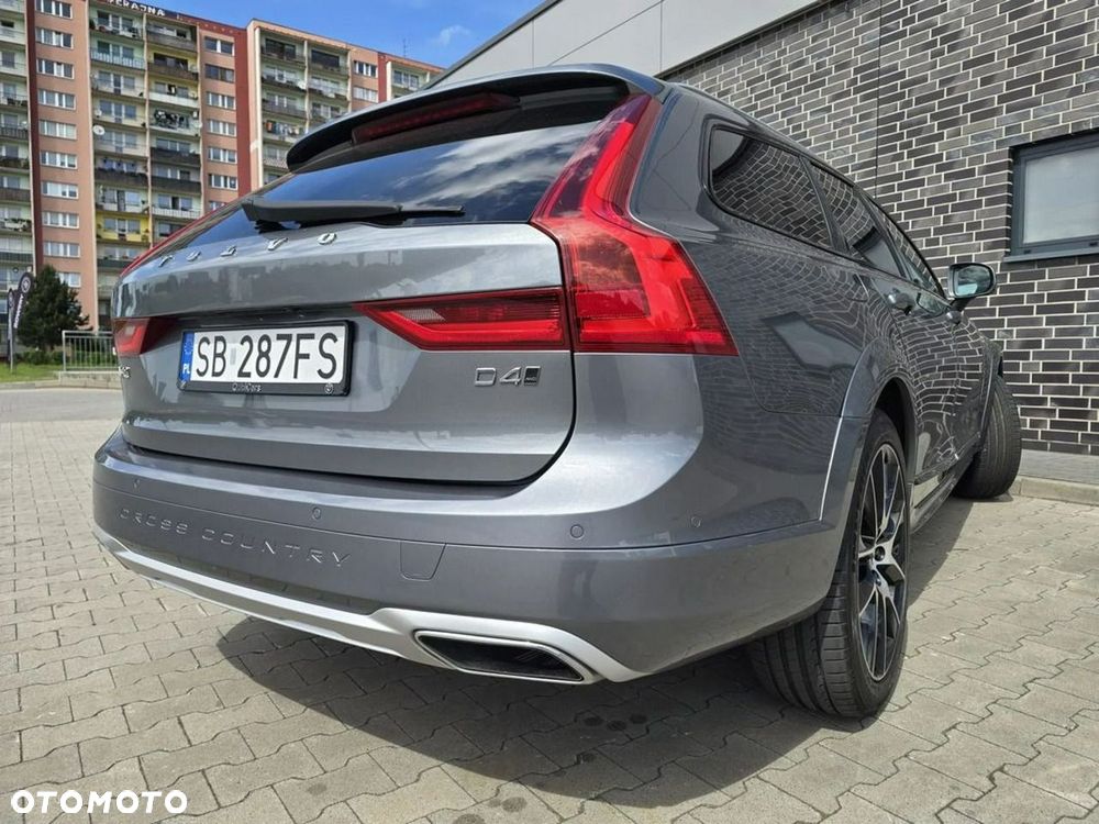 Volvo V90 Cross Country D4 AWD - 11