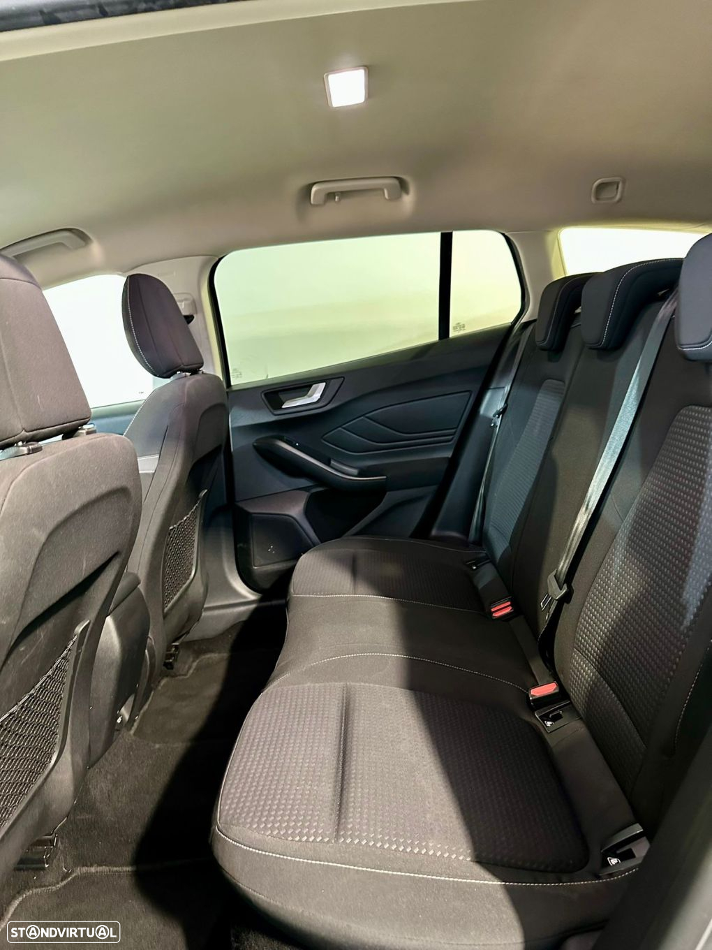 Ford Focus SW 1.5 TDCi EcoBlue Connected - 28