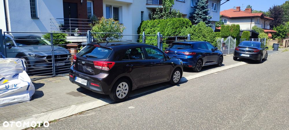 Kia Rio 1.2 L - 34