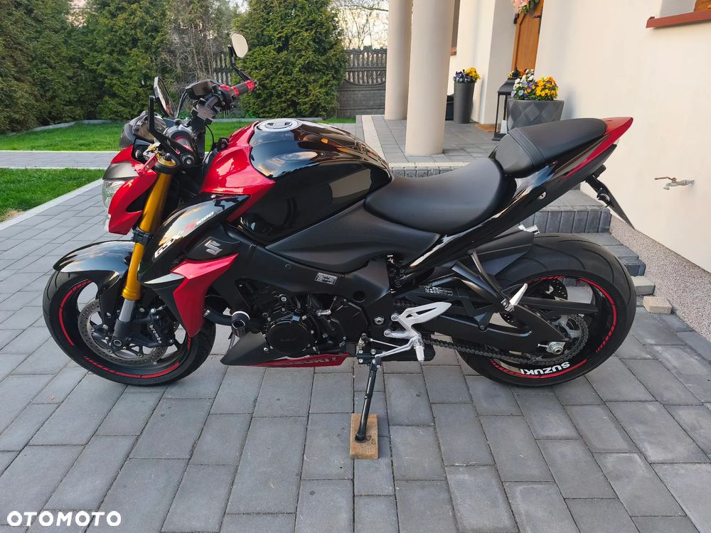 Suzuki GSX 1000 - 7
