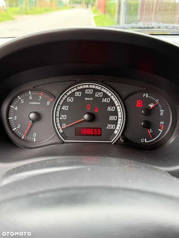 Suzuki Swift - 9