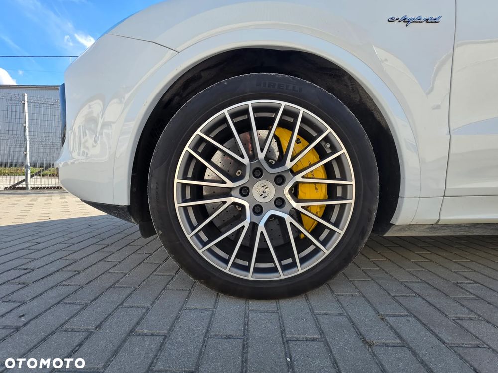 Porsche Cayenne - 17
