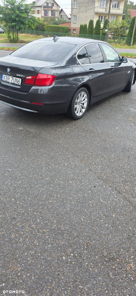 BMW Seria 5 523i - 3