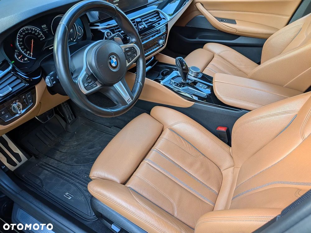 BMW Seria 5 520d Efficient Dynamics M Sport sport - 18