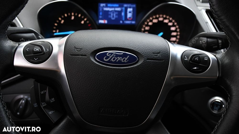 Ford Kuga 2.0 TDCi 4x4 Aut. Titanium - 18