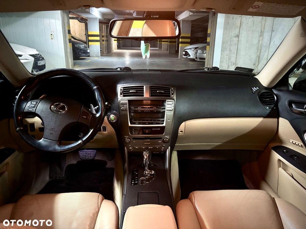 Lexus IS 250 Prestige - 9