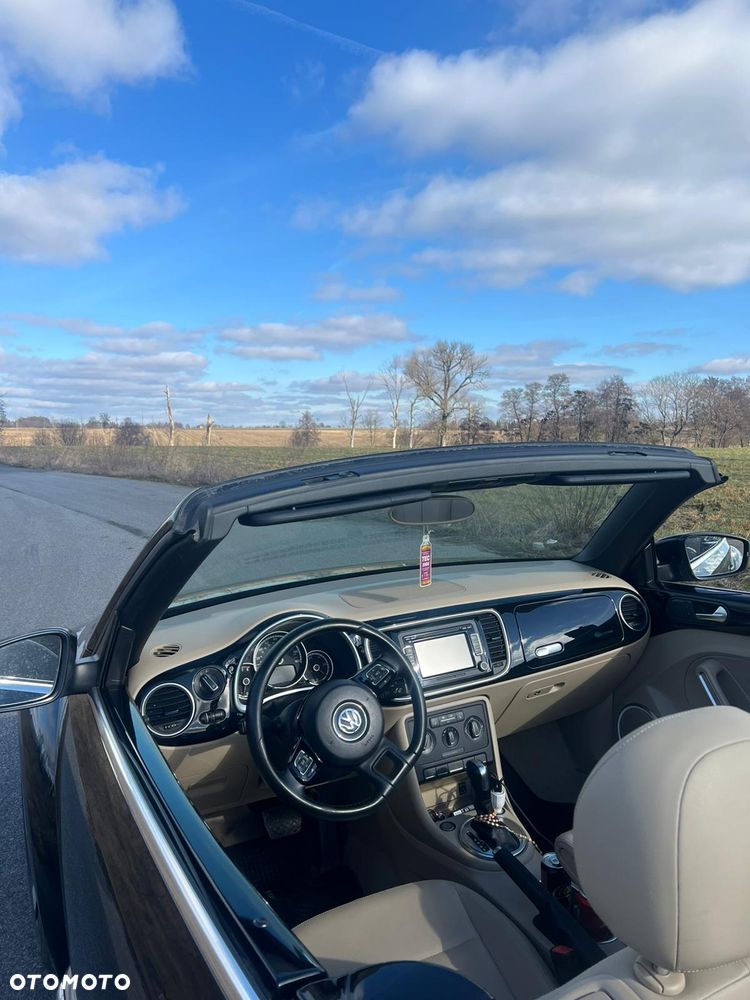 Volkswagen New Beetle - 17