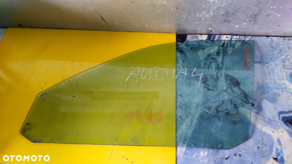 Szyba lewy przód boczna przednia Audi A4 - 2