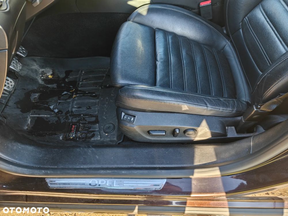 Opel Insignia - 16