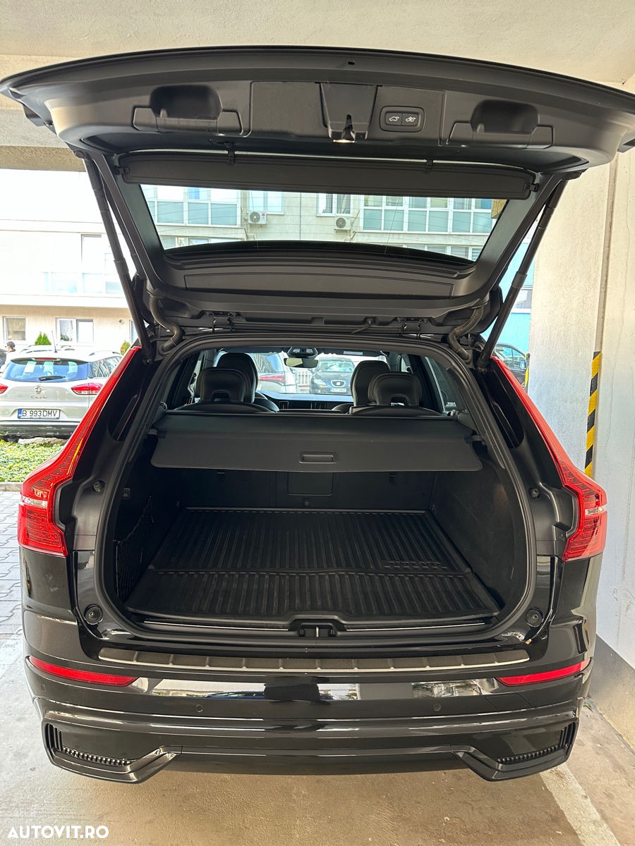 Volvo XC 60 B4 MHEV AT AWD Plus Dark - 6