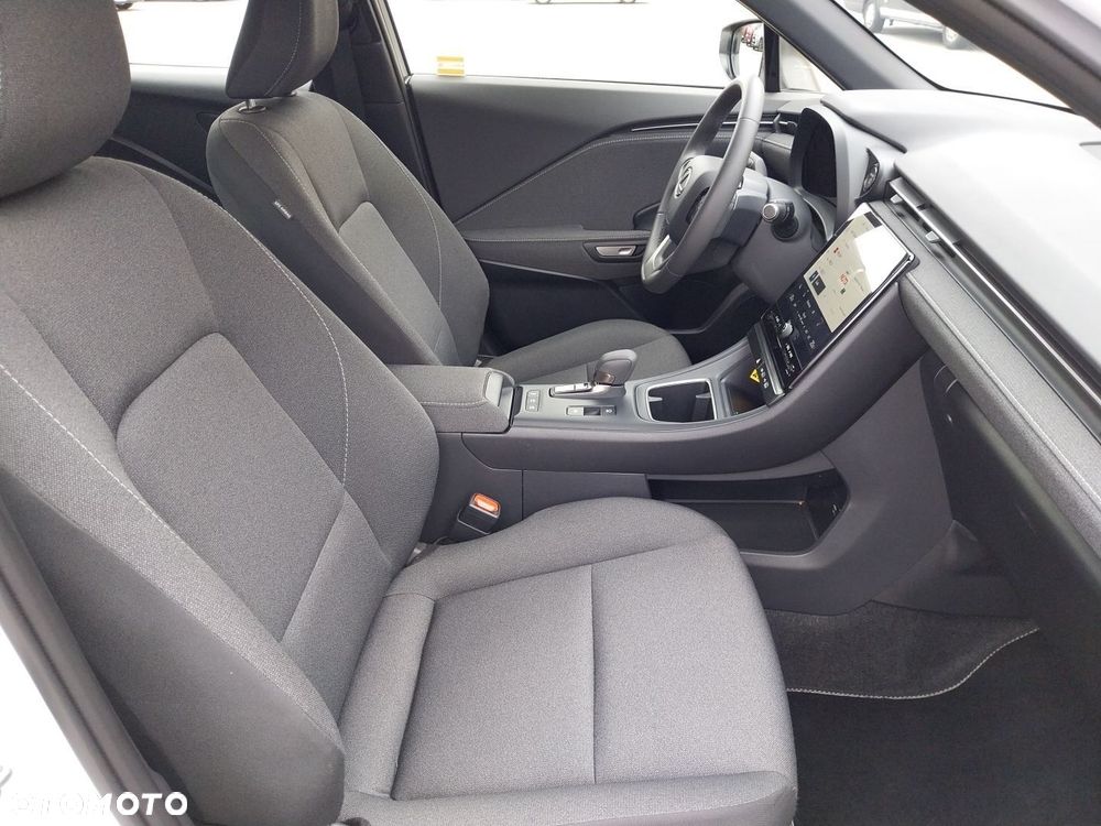 Lexus LBX 1.5 Hybrid - 11