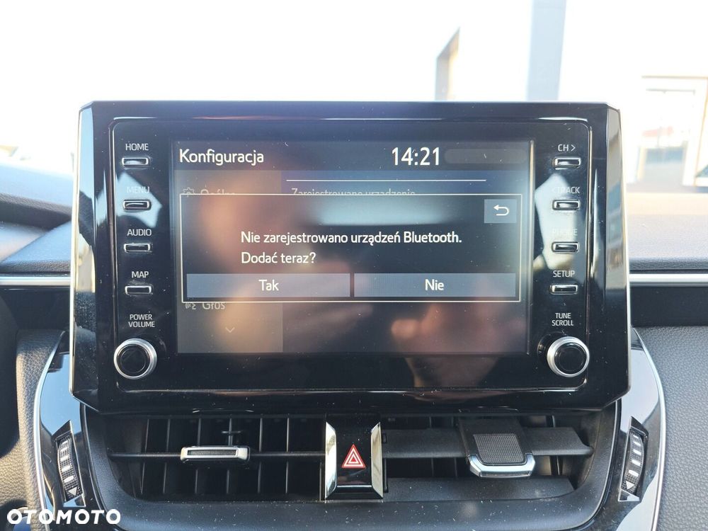 Toyota Corolla 1.8 Hybrid Comfort - 23