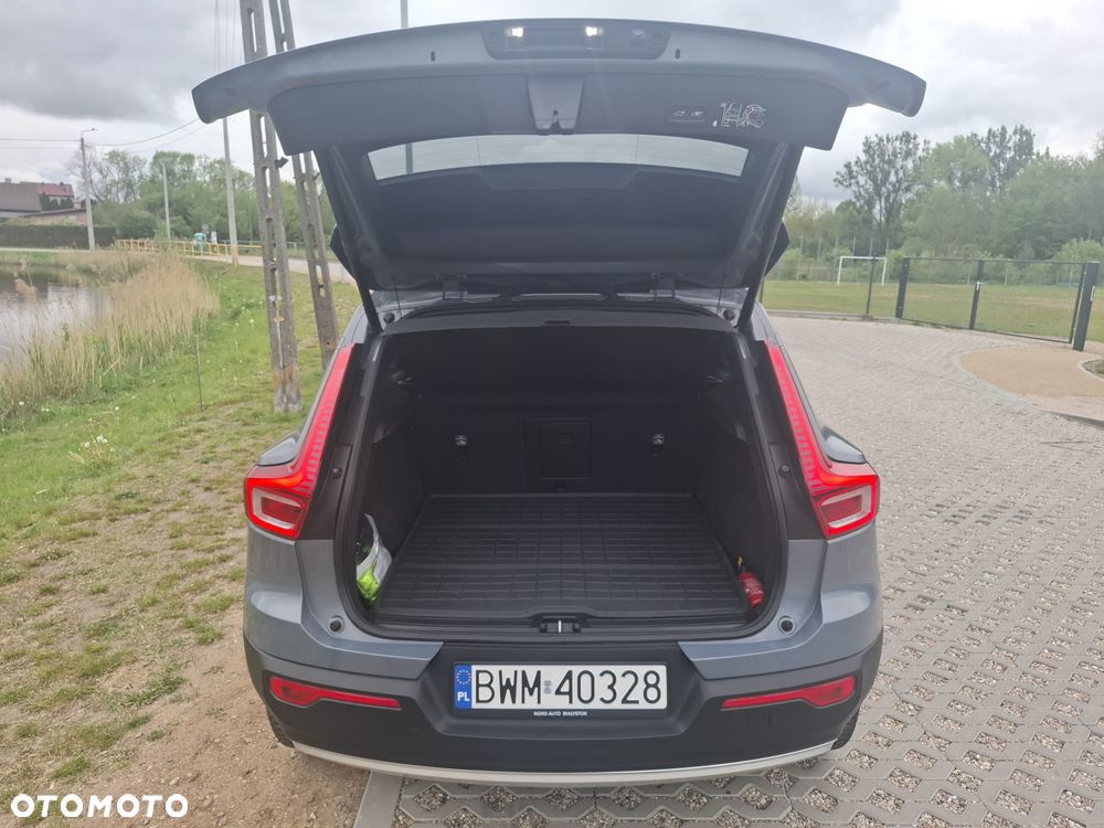 Volvo XC 40 T5 AWD Geartronic Momentum Pro - 31