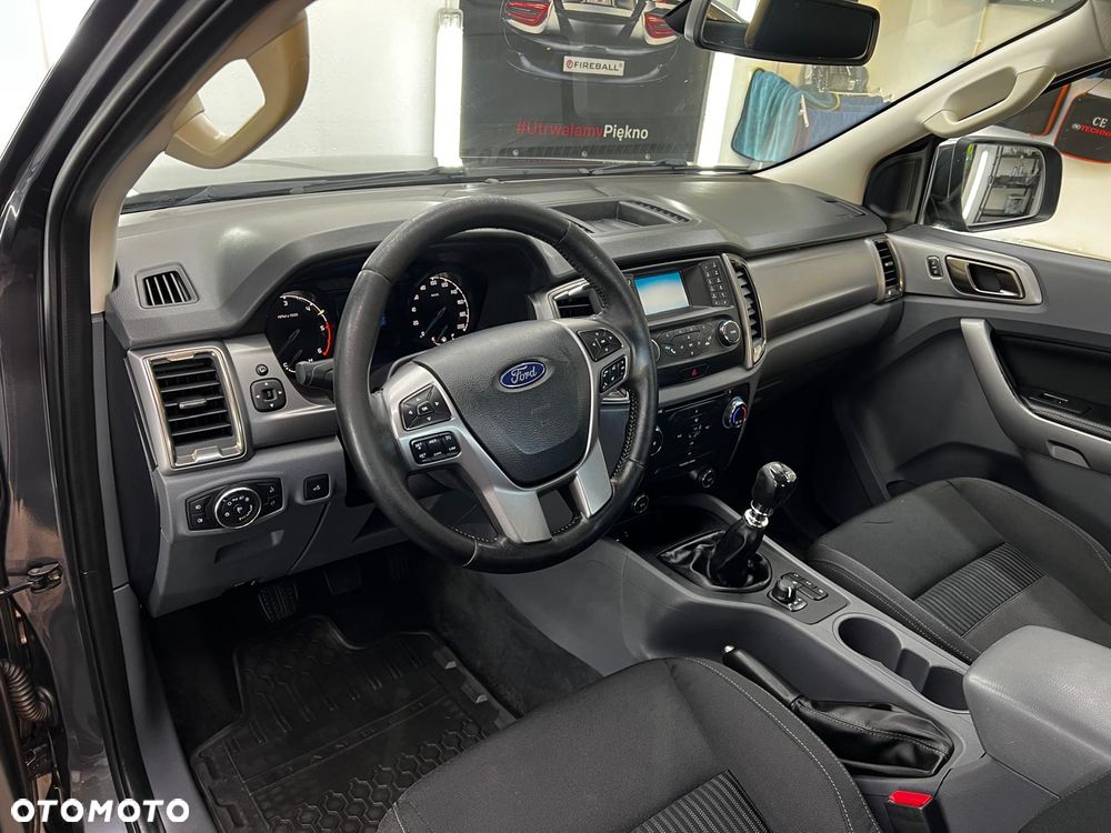Ford Ranger XLT - 21