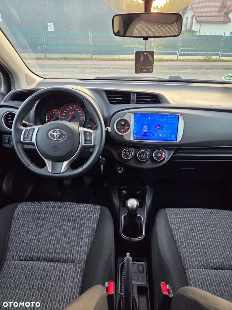 Toyota Yaris 1.0 VVT-i Style - 32