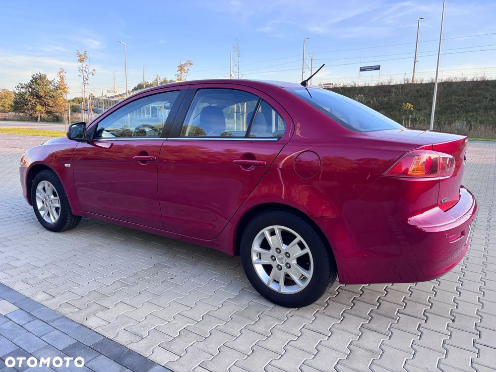 Mitsubishi Lancer - 10