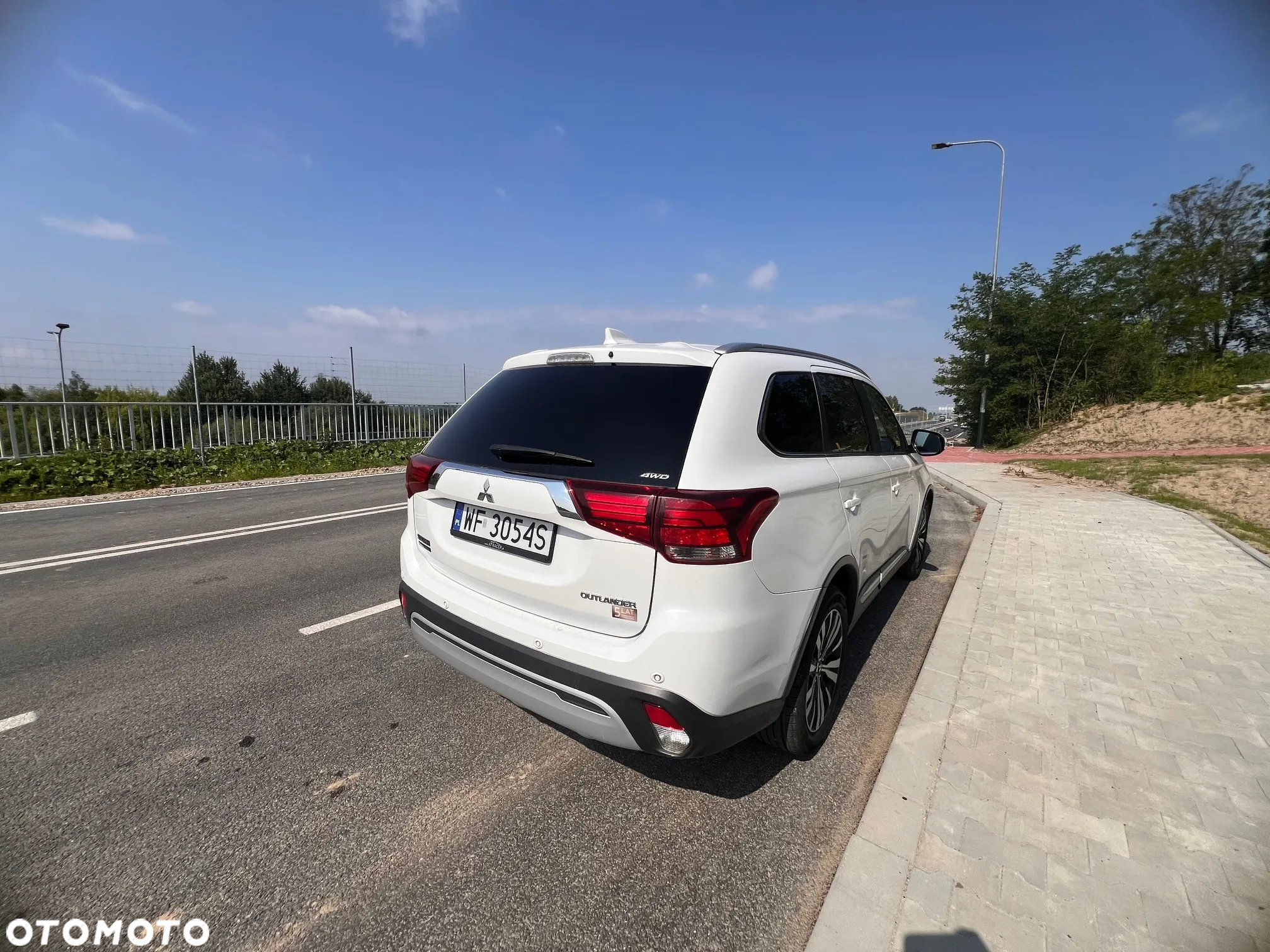 Mitsubishi Outlander 2.0 Intense Comfort 4WD CVT - 5