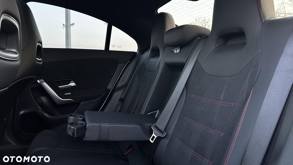 Mercedes-Benz CLA - 27