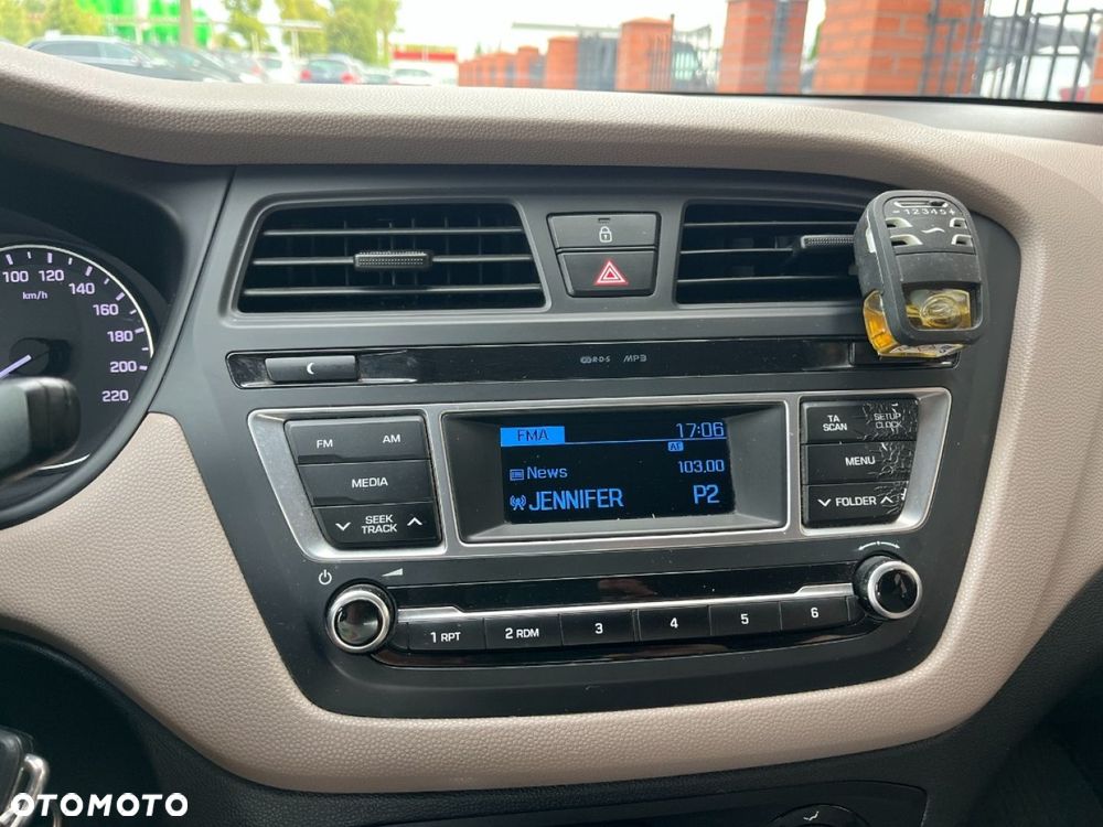 Hyundai i20 1.1 CRDi Style - 10