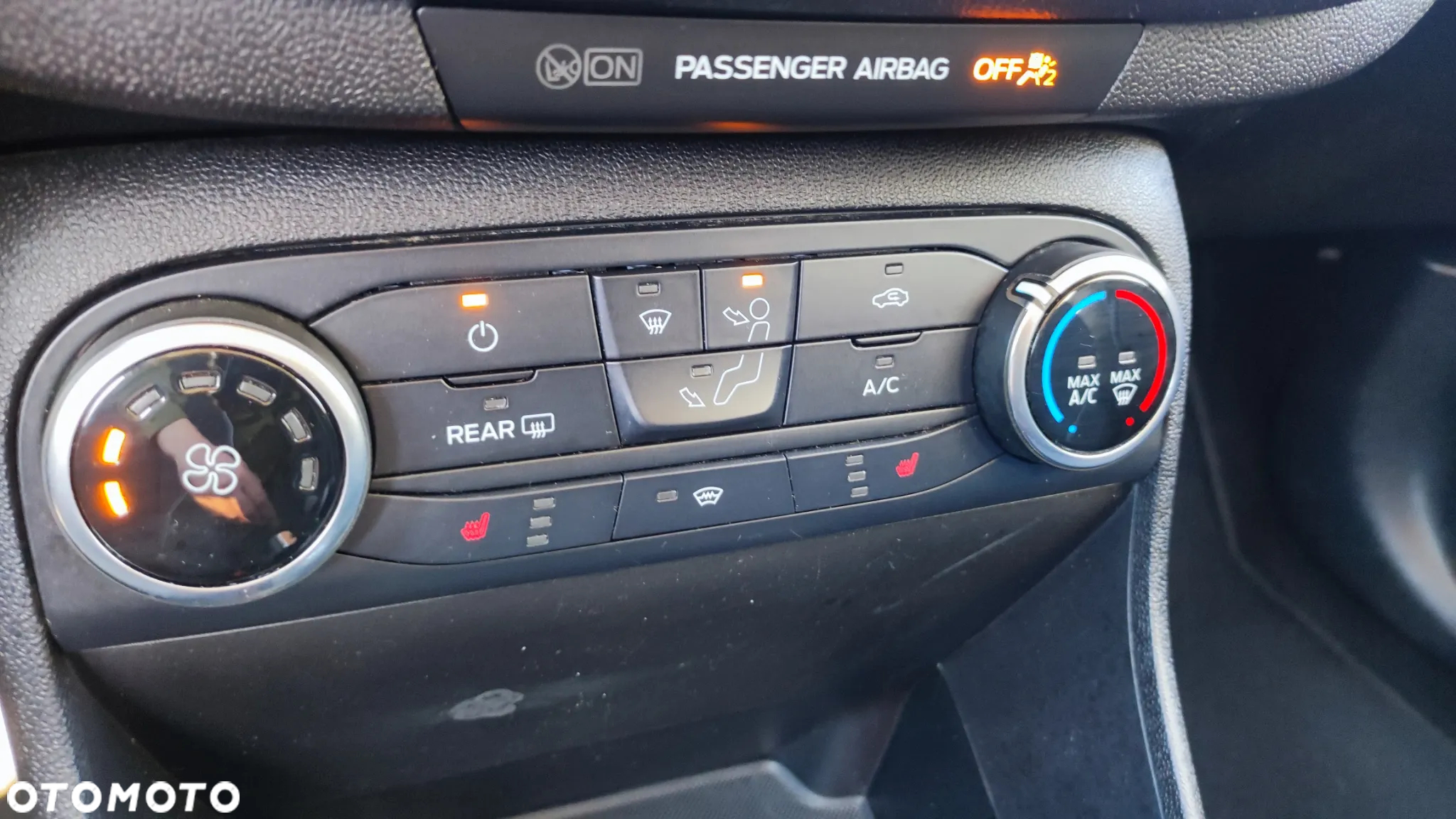 Ford Fiesta 1.0 EcoBoost S&S TITANIUM - 13