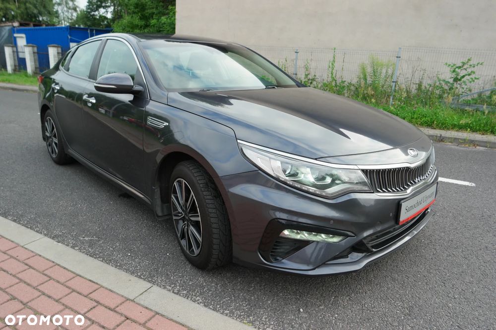 Kia Optima - 40
