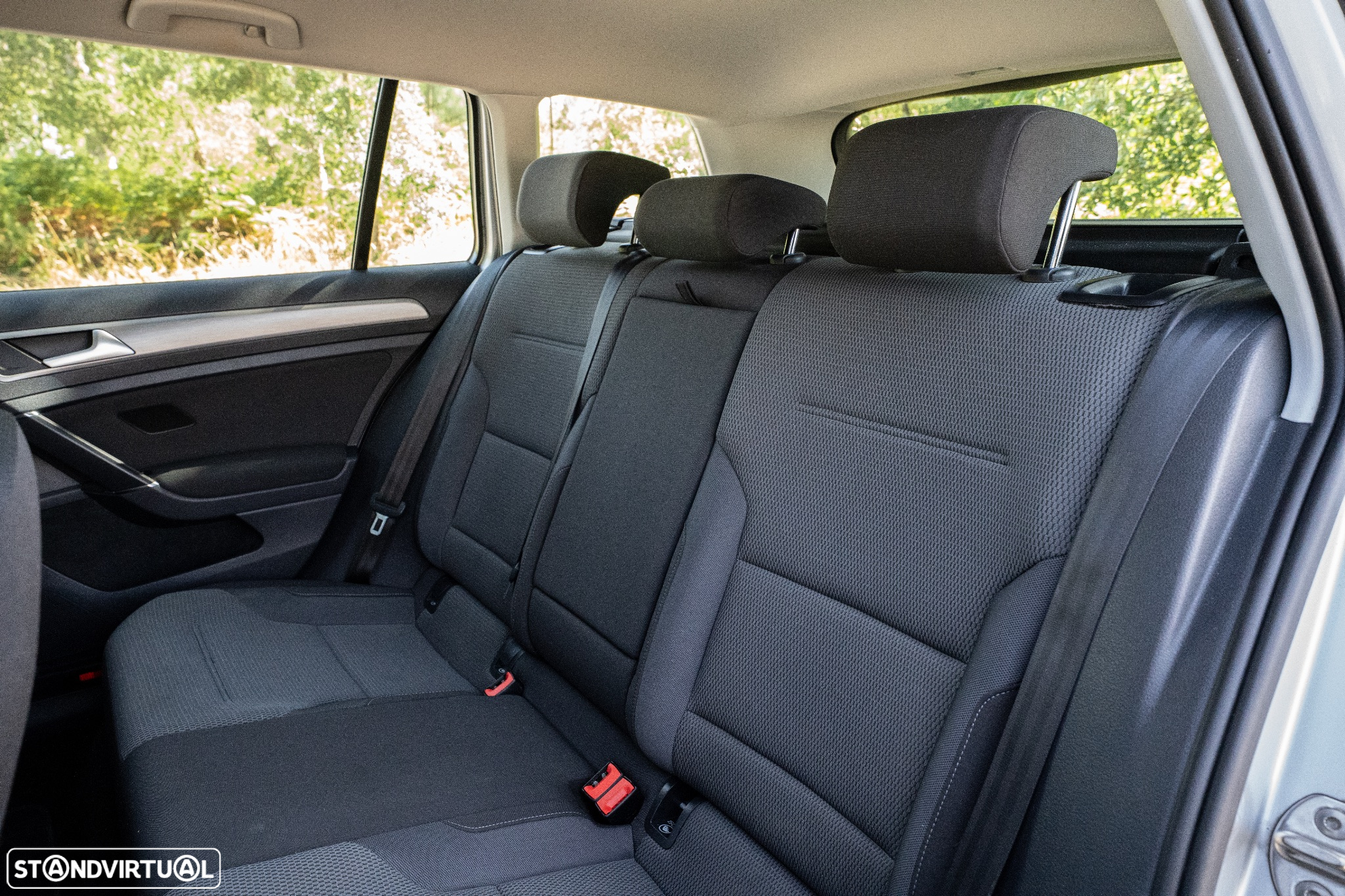 VW Golf Variant 1.6 TDi Confortline DSG - 15
