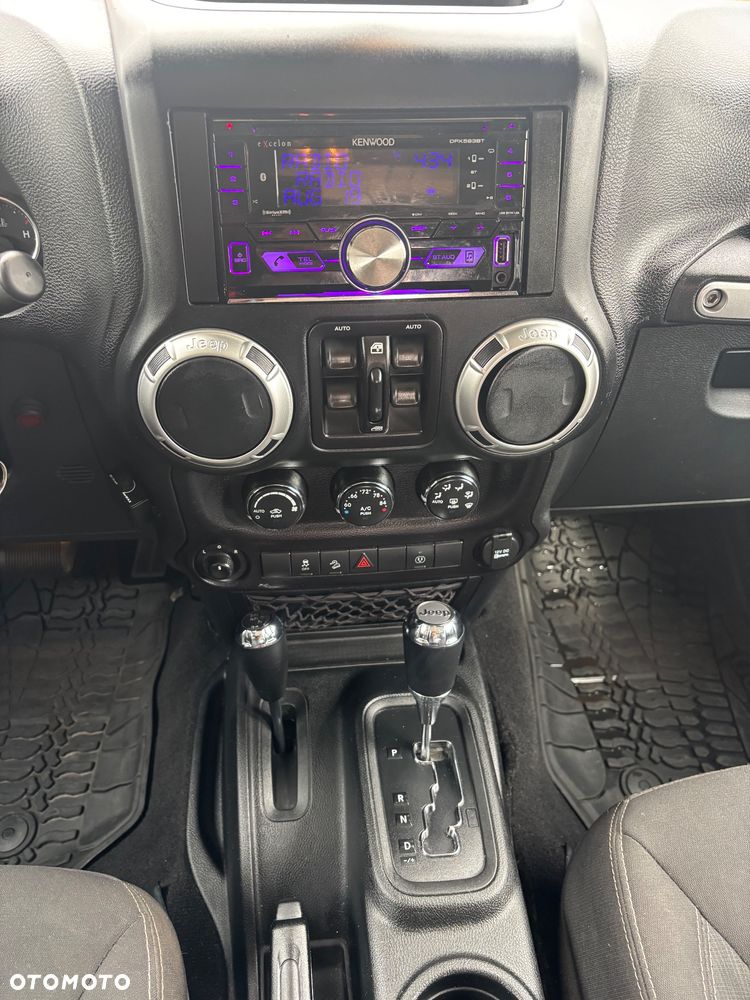 Jeep Wrangler Unlimited 3.6 Automatik Rubicon X - 8