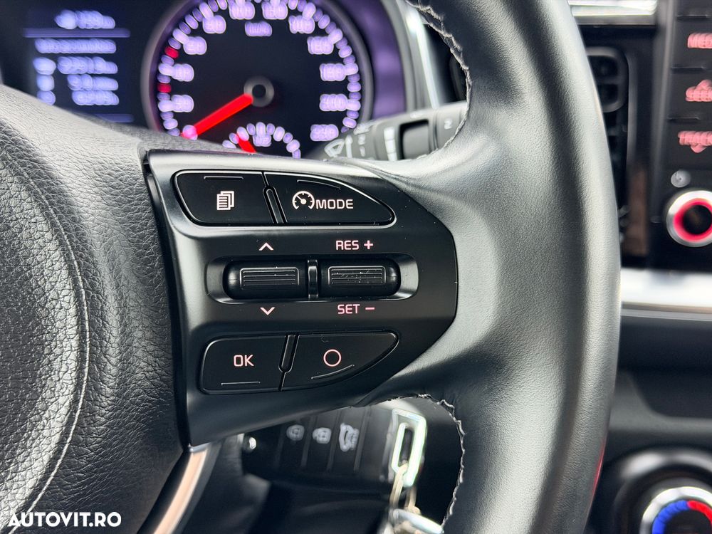 Kia Stonic 1.6 DSL Urban - 26