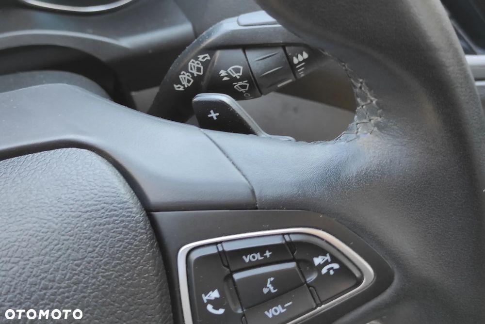 Ford Escape 2.0 EcoBoost AWD Titanium - 23