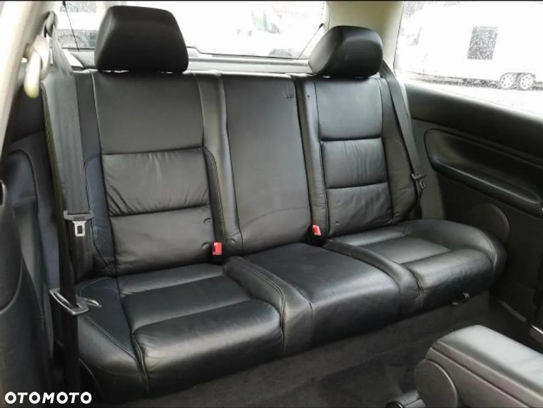 Volkswagen Golf - 10