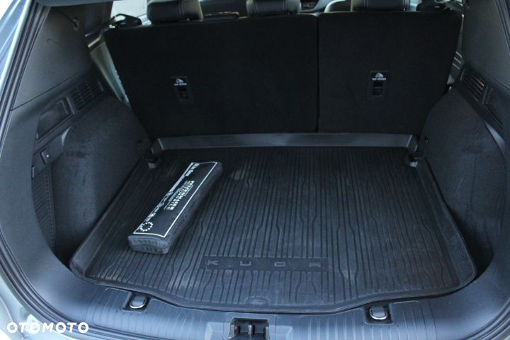 Ford Kuga 2.5P PHEV FWD Titanium X - 37