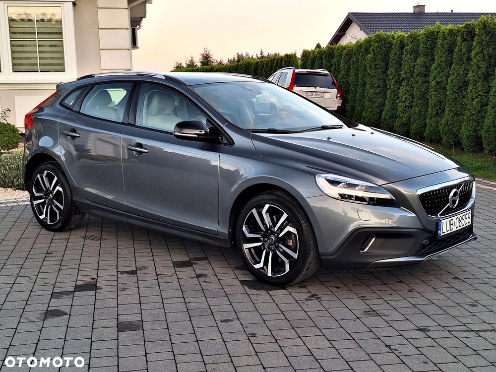 Volvo V40 Cross Country D3 Geartronic Summum - 1