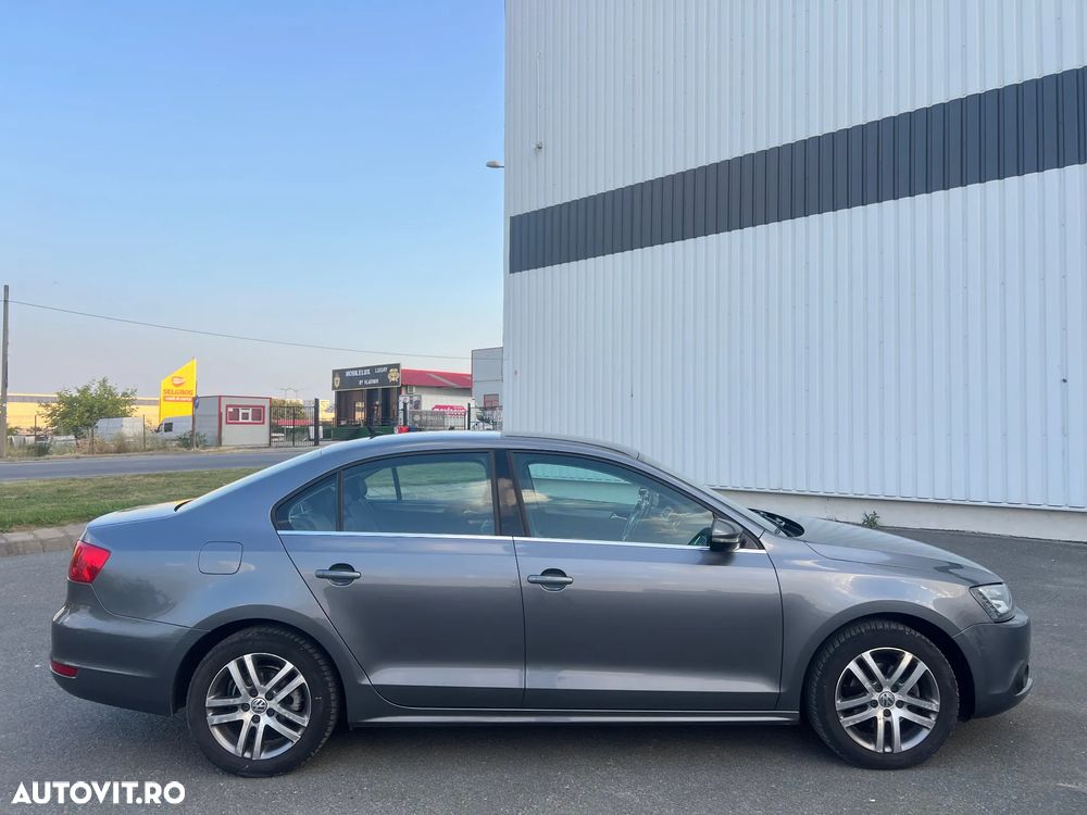 Volkswagen Jetta 1.6 TDI CR DPF Highline - 9