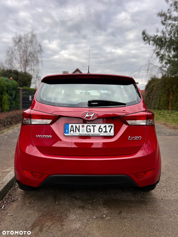 Hyundai ix20 1.4 blue Comfort - 14
