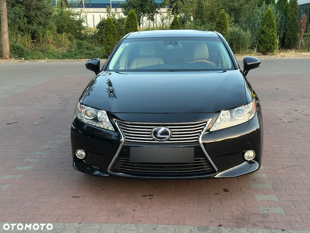 Lexus ES 300h Business Edition - 17