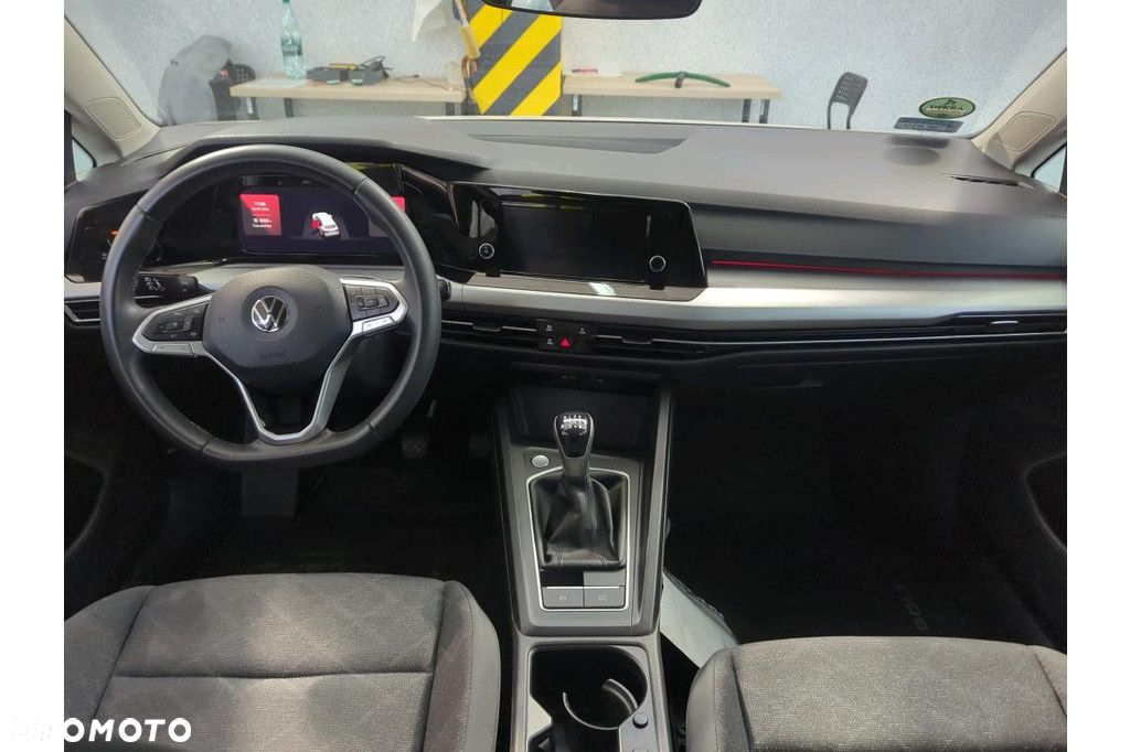 Volkswagen Golf - 10
