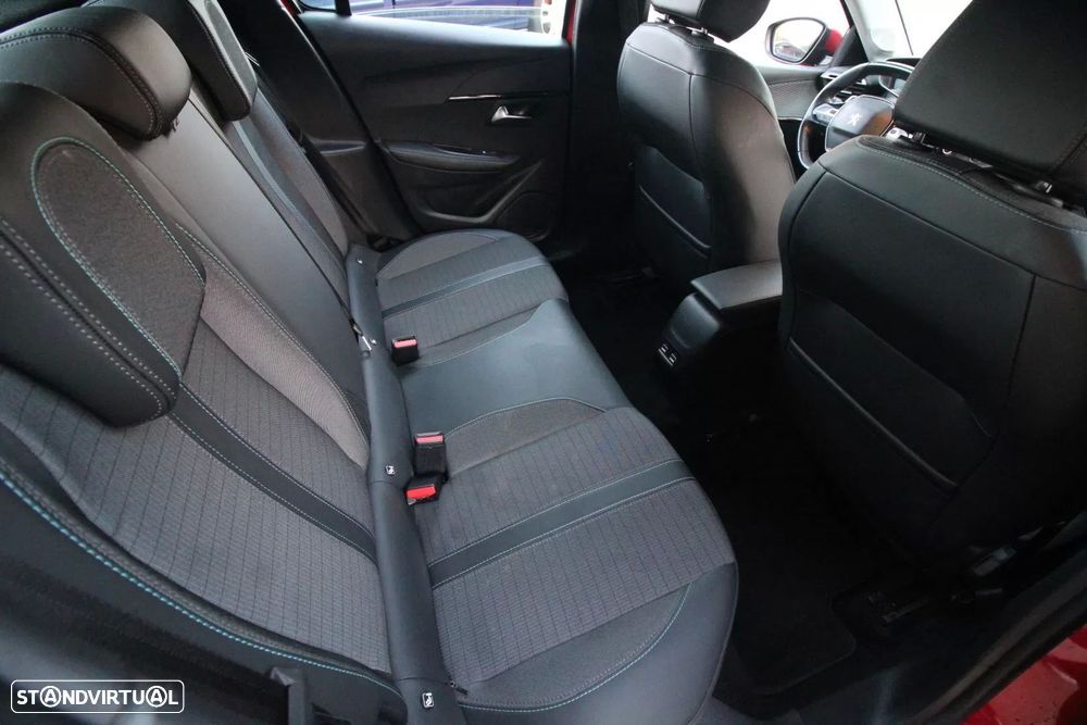 Peugeot 208 1.2 PureTech Allure EAT8 - 23