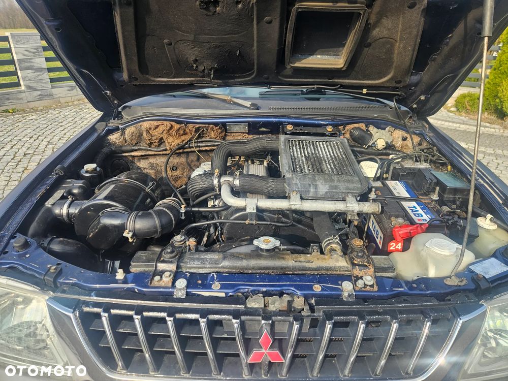 Mitsubishi L200 2.5 TDI GLS 4WD DoubleCab - 17