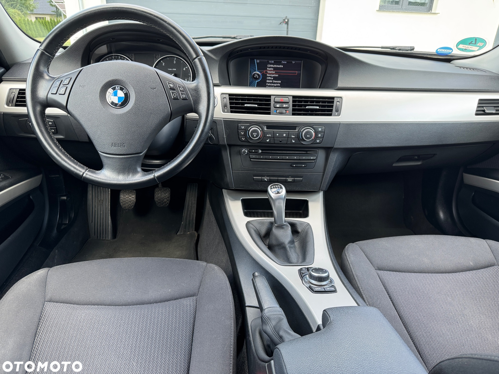 BMW Seria 3 318d DPF Touring Edition Exclusive - 21