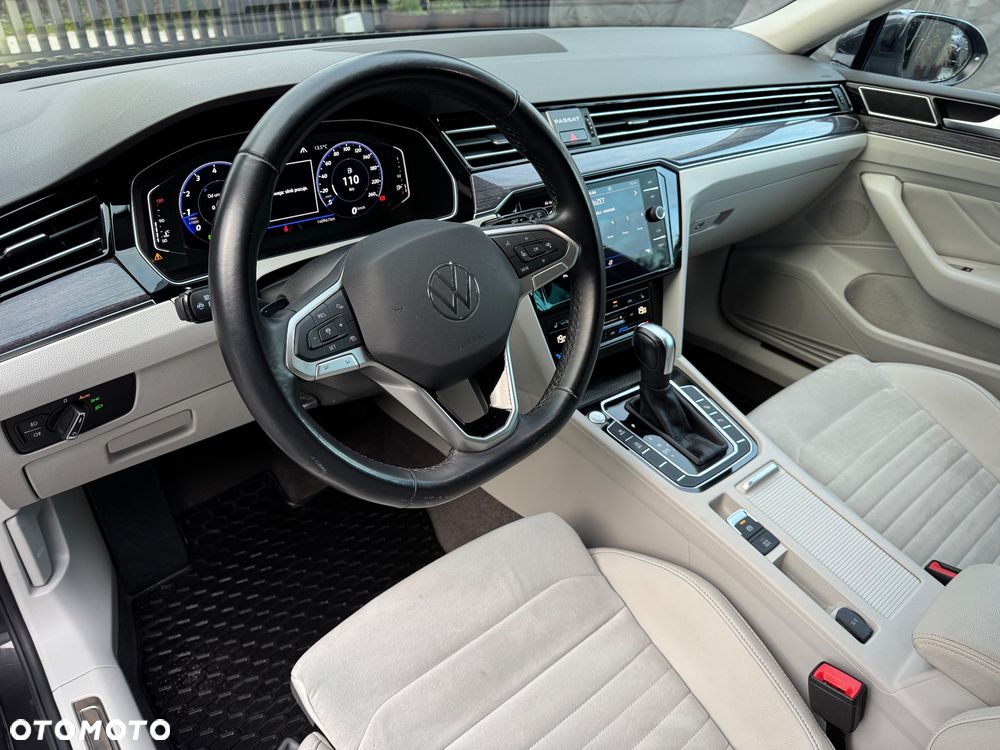 Volkswagen Passat 2.0 TSI Elegance DSG - 10
