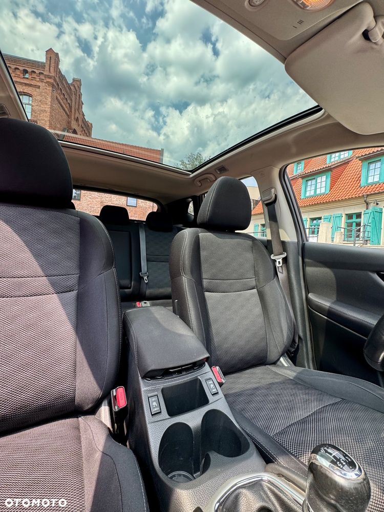 Nissan Qashqai 1.2 DIG-T N-Connecta EU6 - 10