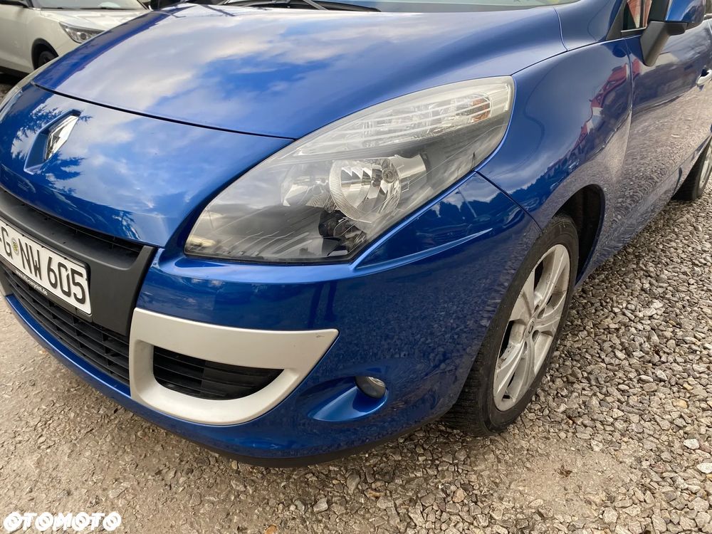 Renault Scenic 1.6 16V 110 Dynamique - 9